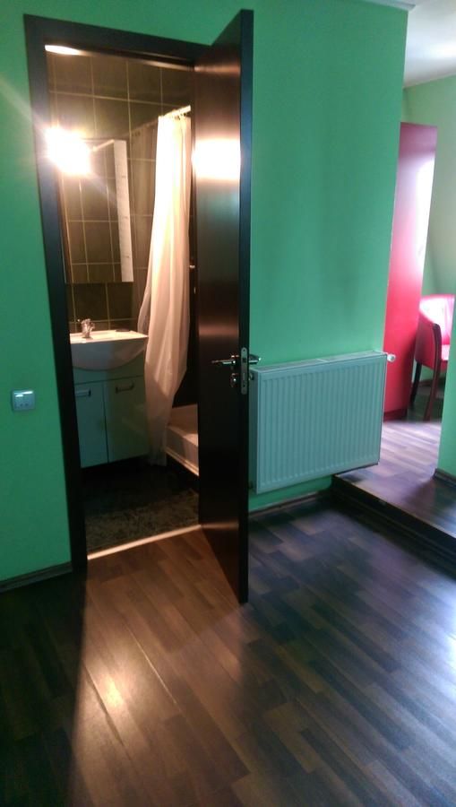 Хостелы Hotel Casa Verde Prosper Бухарест
