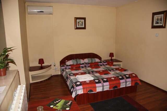 Хостелы Hotel Casa Verde Prosper Бухарест-37